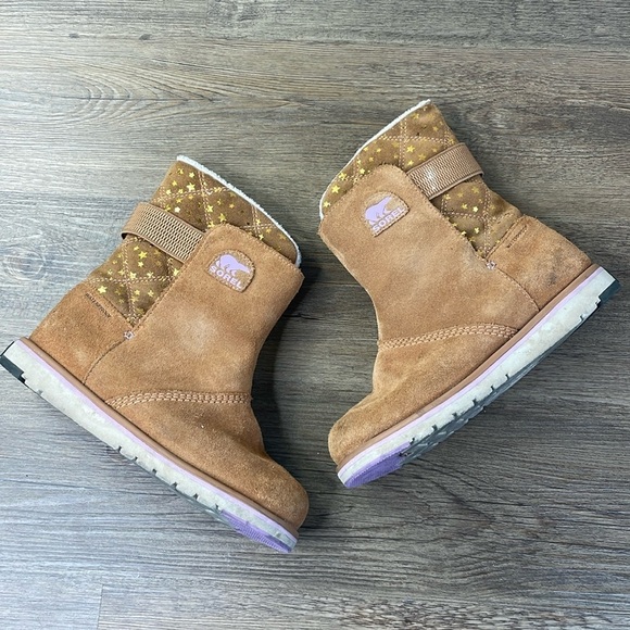 Sorel Big Kids Rylee Suede Brown Boots with Gold Stars, size Big Kid 4 - Picture 1 of 10
